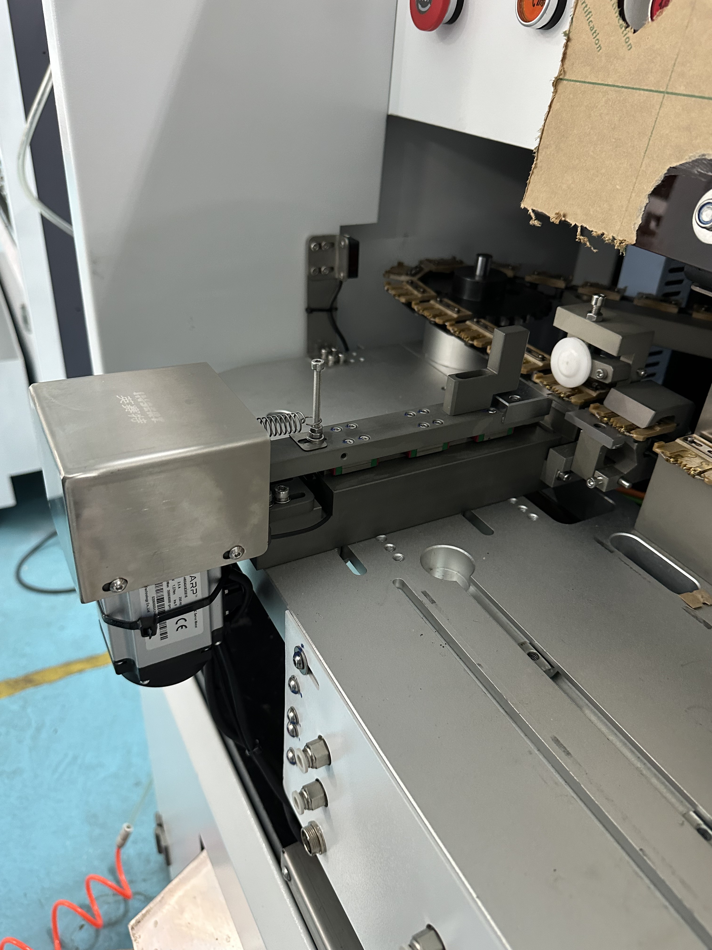 S4000 radial insertion machine upper feed opening foot trimmer detail